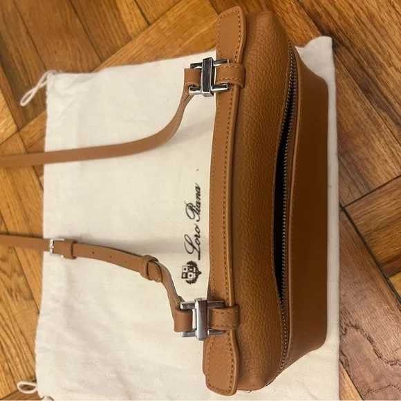 Loro Piana Tan Crossbody Bag with Minimalist Design - Picture 3 of 6